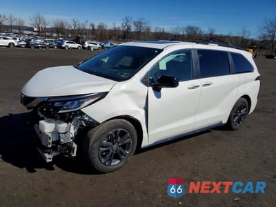 2024 TOYOTA SIENNA XSE 7-PASSENGER 5TDDSKFC9RS135982 - główne zdjęcie licytacji z USA - miniatura