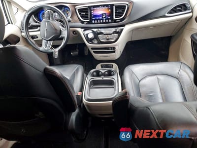 Zdjęcie 8 z 12 samochodu: 2017 CHRYSLER PACIFICA TOURING L VIN:2C4RC1BG7HR598281 - miniatura