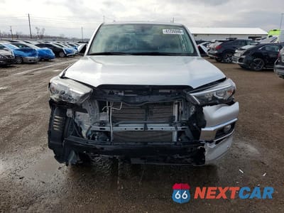 Piąte zdjęcie samochodu w środku: 2018 TOYOTA 4RUNNER LIMITED VIN:JTEBU5JRXJ5515434 - miniatura