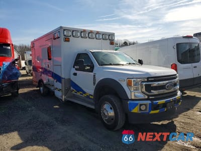 Czwarte zdjęcie samochodu z boku: 2020 FORD F550 SUPER DUTY VIN:1FDUF5GN5LDA08215 - miniatura
