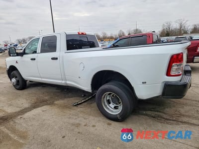 Drugie zdjęcie samochodu z przodu: 2023 RAM 3500 TRADESMAN VIN:3C63RRGL1PG575499 - miniatura