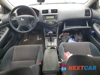 Zdjęcie 8 z 11 samochodu: 2003 HONDA ACCORD LX VIN:1HGCM56433A108671 - miniatura