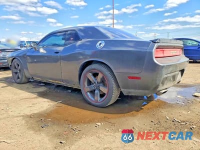 Drugie zdjęcie samochodu z przodu: 2013 DODGE CHALLENGER SXT VIN:2C3CDYAG8DH628891 - miniatura