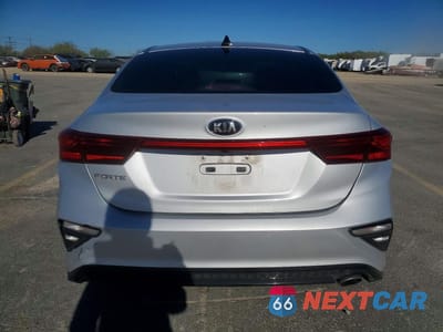 Zdjęcie 6 z 12 samochodu: 2020 KIA FORTE LXS VIN:3KPF24AD8LE244407 - miniatura