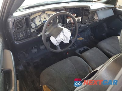 Zdjęcie 8 z 13 samochodu: 2000 CHEVROLET SILVERADO C1500 VIN:1GCEC14WXYZ172013 - miniatura