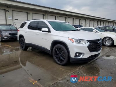 Czwarte zdjęcie samochodu z boku: 2021 CHEVROLET TRAVERSE LT VIN:1GNERGKW0MJ100483 - miniatura