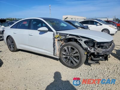 Czwarte zdjęcie samochodu z boku: 2021 AUDI A6 PREMIUM VIN:WAUD8AF22MN027697 - miniatura