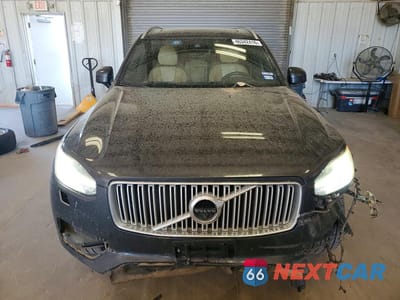 Piąte zdjęcie samochodu w środku: 2017 VOLVO XC90 T6 VIN:YV4A22PL6H1106904 - miniatura