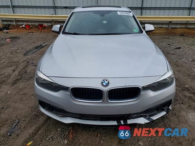 Piąte zdjęcie samochodu w środku: 2016 BMW 320 XI VIN:WBA8E5G5XGNT41077 - miniatura