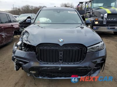 Piąte zdjęcie samochodu w środku: 2022 BMW X7 XDRIVE40I VIN:5UXCW2C05N9K13921 - miniatura