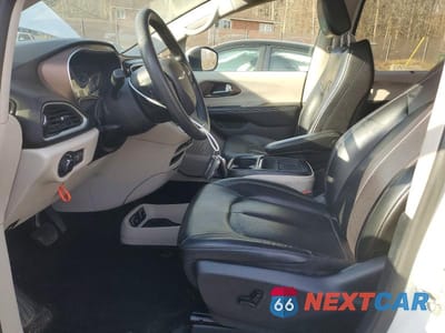 Zdjęcie 7 z 13 samochodu: 2020 CHRYSLER VOYAGER LXI VIN:2C4RC1DG4LR171999 - miniatura