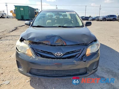 Piąte zdjęcie samochodu w środku: 2013 TOYOTA COROLLA L VIN:5YFBU4EE9DP085344 - miniatura