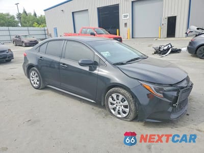 Czwarte zdjęcie samochodu z boku: 2020 TOYOTA COROLLA LE VIN:5YFEPRAEXLP094625 - miniatura