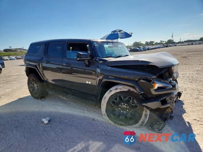 Czwarte zdjęcie samochodu z boku: 2026 GMC HUMMER SUV 2X VIN:1GKTEHDE8TU601273 - miniatura