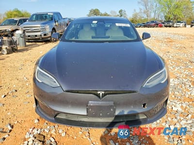 Piąte zdjęcie samochodu w środku: 2021 TESLA MODEL S VIN:5YJSA1E50MF455695 - miniatura