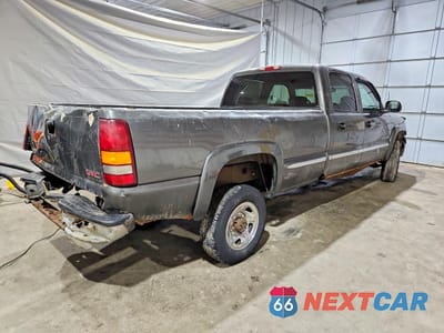 Trzecie zdjęcie samochodu z tyłu: 2001 GMC SIERRA K2500 HEAVY DUTY VIN:1GTHK23U91F162585 - miniatura