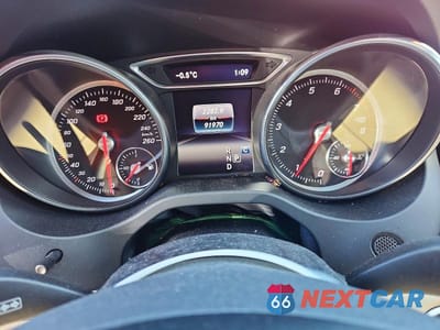 Zdjęcie 9 z 12 samochodu: 2019 MERCEDES-BENZ CLA 250 4MATIC VIN:WDDSJ4GB3KN706038 - miniatura