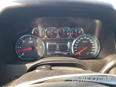 Zdjęcie 9 z 13 samochodu: 2018 CHEVROLET TAHOE C1500 LT VIN:1GNSCBKCXJR113932 - miniatura