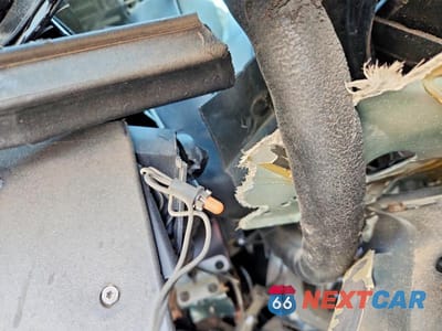 Zdjęcie 9 z 11 samochodu: 1995 CHEV CORVETTE VIN:1G1YY22P4S5120108 - miniatura