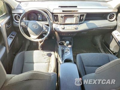 Zdjęcie 8 z 12 samochodu: 2018 TOYOTA RAV4 XLE VIN:JTMRFREV3JJ237947 - miniatura