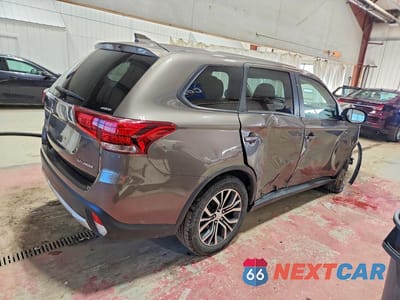 Trzecie zdjęcie samochodu z tyłu: 2017 MITSUBISHI OUTLANDER ES VIN:JA4AZ2A32HZ069725 - miniatura