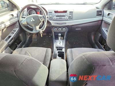 Zdjęcie 8 z 12 samochodu: 2009 MITSUBISHI LANCER ES VIN:JA3AU26U79U615101 - miniatura