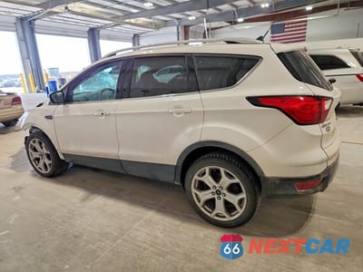 Drugie zdjęcie samochodu z przodu: 2019 FORD ESCAPE TITANIUM VIN:1FMCU9J95KUA76002 - miniatura