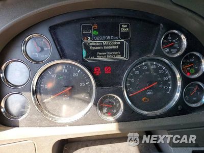 Zdjęcie 8 z 10 samochodu: 2017 KENWORTH T680 SEMI TRUCK VIN:1XKYDP9X3HJ119364 - miniatura