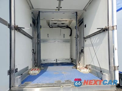 Zdjęcie 10 z 13 samochodu: 2020 FORD TRANSIT DELIVERY TRUCK VIN:1FDBW5Z80LKA95581 - miniatura