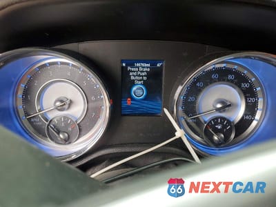 Zdjęcie 9 z 11 samochodu: 2014 CHRYSLER 300 VIN:2C3CCAAG6EH289091 - miniatura