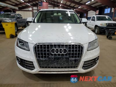 Piąte zdjęcie samochodu w środku: 2013 AUDI Q5 PREMIUM PLUS VIN:WA1LFAFP4DA027332 - miniatura