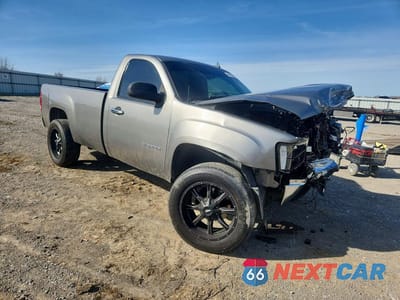 Czwarte zdjęcie samochodu z boku: 2007 GMC NEW SIERRA C1500 VIN:1GTEC14027Z590060 - miniatura