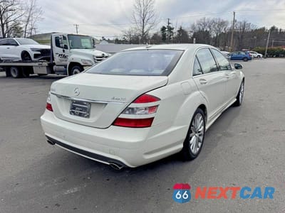 Trzecie zdjęcie samochodu z tyłu: 2008 MERCEDES-BENZ S 550 4MATIC VIN:WDDNG86X98A194141 - miniatura
