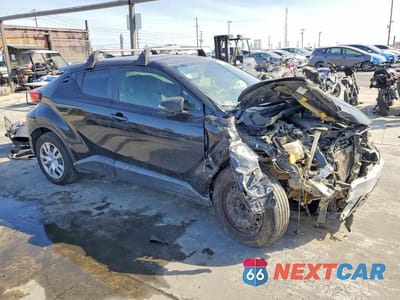 Czwarte zdjęcie samochodu z boku: 2021 TOYOTA C-HR LE VIN:JTNKHMBX7M1116519 - miniatura