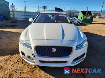 Piąte zdjęcie samochodu w środku: 2016 JAGUAR XF PREMIUM VIN:SAJBJ4BV6GCY21121 - miniatura