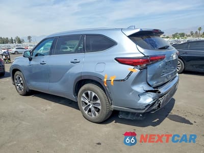 Drugie zdjęcie samochodu z przodu: 2020 TOYOTA HIGHLANDER HYBRID XLE VIN:5TDHBRCH0LS006949 - miniatura