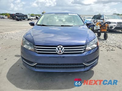 Piąte zdjęcie samochodu w środku: 2012 VOLKSWAGEN PASSAT SE VIN:1VWBP7A38CC016503 - miniatura