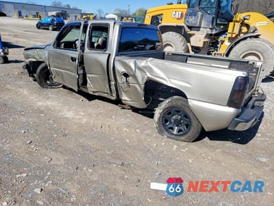 Drugie zdjęcie samochodu z przodu: 2002 CHEVROLET SILVERADO C1500 VIN:2GCEC19T721125231 - miniatura