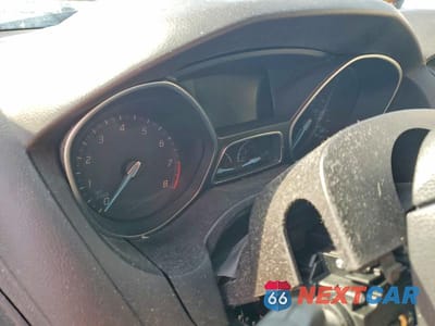 Zdjęcie 9 z 11 samochodu: 2013 FORD FOCUS SE VIN:1FADP3K27DL298103 - miniatura