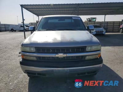 Piąte zdjęcie samochodu w środku: 2000 CHEVROLET SILVERADO K1500 VIN:2GCEK19TXY1186455 - miniatura