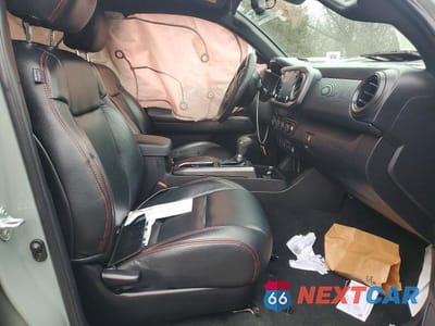 Zdjęcie 7 z 11 samochodu: 2023 TOYOTA TACOMA TRD OFF-ROAD VIN:3TMDZ5BN5PM155664 - miniatura