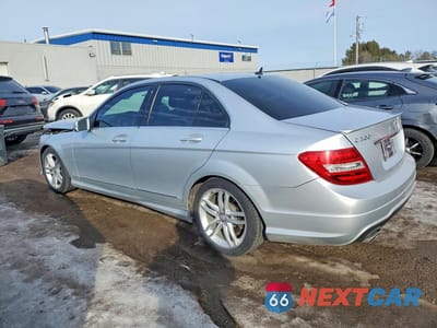 Drugie zdjęcie samochodu z przodu: 2013 MERCEDES-BENZ C 300 4MATIC VIN:WDDGF8AB8DG119512 - miniatura