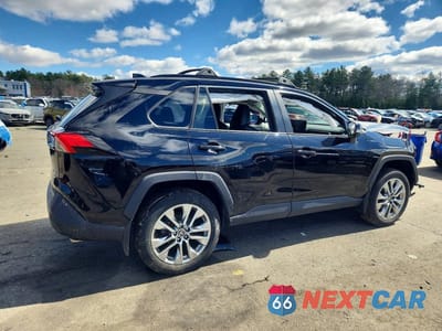 Trzecie zdjęcie samochodu z tyłu: 2023 TOYOTA RAV4 XLE PREMIUM VIN:2T3A1RFV6PC386262 - miniatura