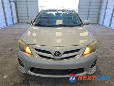 Piąte zdjęcie samochodu w środku: 2013 TOYOTA COROLLA S VIN:5YFBU4EE8DP132041 - miniatura