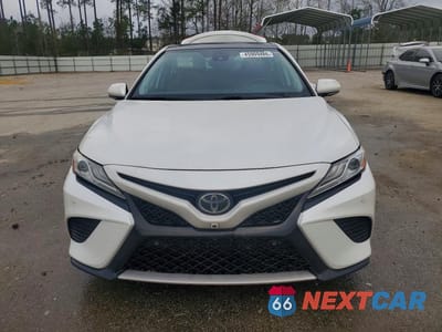 Piąte zdjęcie samochodu w środku: 2020 TOYOTA CAMRY XSE V6 VIN:4T1KZ1AK2LU035572 - miniatura