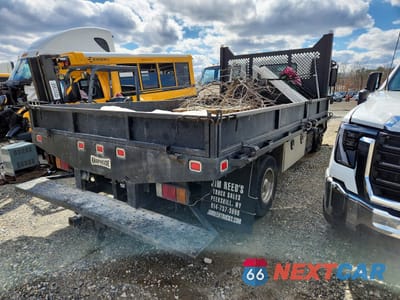 Trzecie zdjęcie samochodu z tyłu: 2011 ISUZU NPR VIN:JALC4W165B7001015 - miniatura