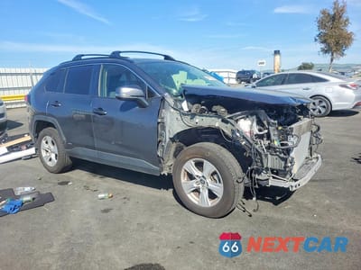 Czwarte zdjęcie samochodu z boku: 2020 TOYOTA RAV4 HYBRID XLE VIN:JTMR6RFV6LD005715 - miniatura