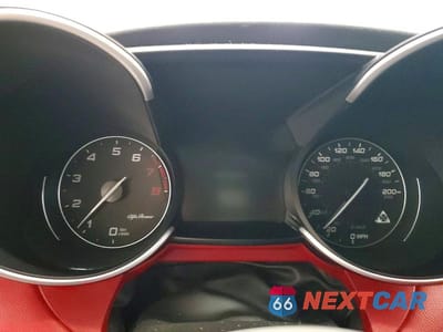 Zdjęcie 9 z 12 samochodu: 2017 ALFA ROMEO GIULIA QUADRIFOGLIO VIN:ZARFAEAV8H7556712 - miniatura