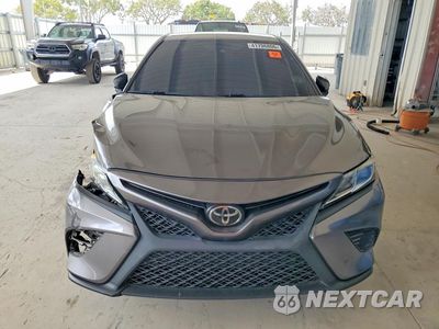 Piąte zdjęcie samochodu w środku: 2019 TOYOTA CAMRY SE VIN:4T1B11HK6KU686652 - miniatura
