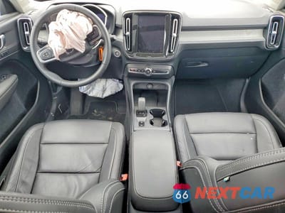 Zdjęcie 8 z 13 samochodu: 2025 VOLVO XC40 CORE VIN:YV4L12UJ0S2569606 - miniatura